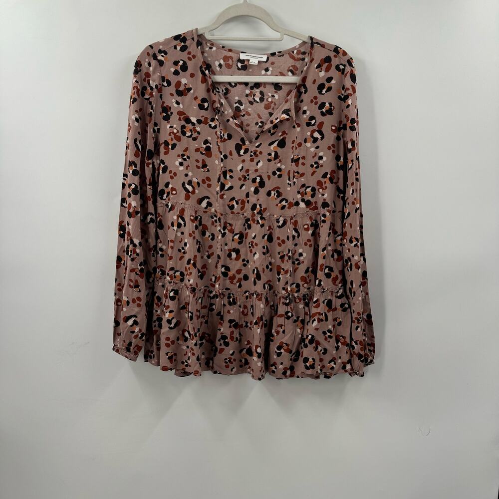 Beach Lunch Lounge Cocoa Cat Print tiered blouse